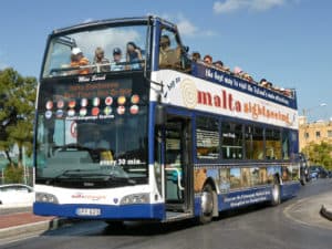 Bus bleu malte