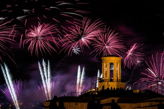 Les feux d'artifice à Malte - Le Petit Maltais