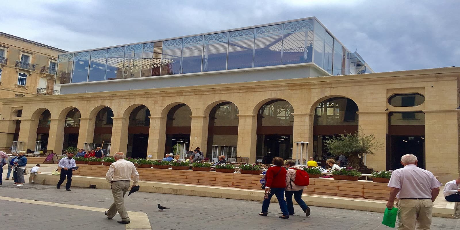 IsSuq TalBelt Un marché couvert inédit et une épicerie à ne pas manquer