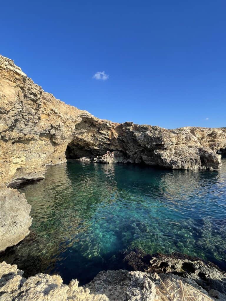 14m hauteur cliff jumping